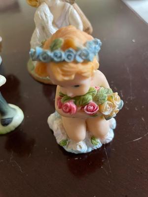 SMALL VINTAGE FIGURINES