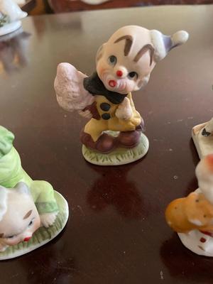 SMALL VINTAGE FIGURINES