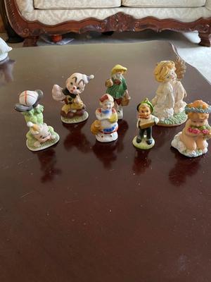 SMALL VINTAGE FIGURINES