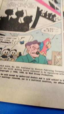LOT 32 TWO VINTAGE DONALD DUCK COMIC BOOKS