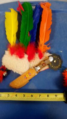 LOT 35 CHILD'S INDIAN HEADDRESS AND TOY KNIFE