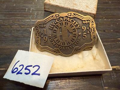1995 HY capacity belt buckle