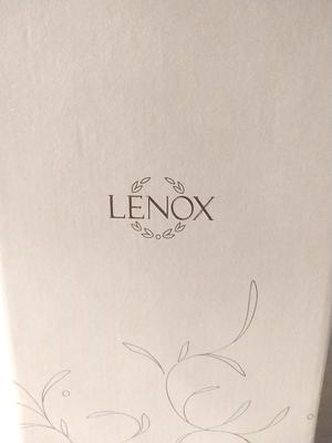 Beautiful Lenox Vase (NIB)