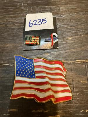 Flag belt buckle