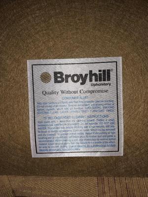 Broy Hill Sofa