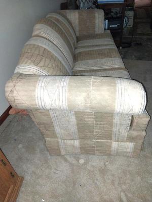 Broy Hill Sofa