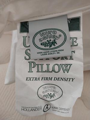 Comforter-Shams & Bed Pillows