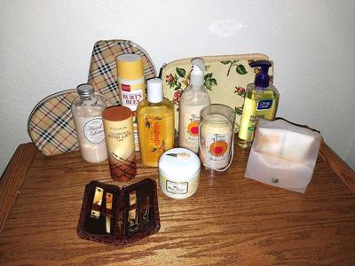 Ladies Manicure Kit-Lotions-Soaps-Cosmetic Bags