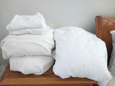 Set of Polar Fleece Sheets & Pillowcases and Mattress pad