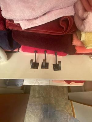 TOWELS, WALL HOOKS & A SHOWER RADIO