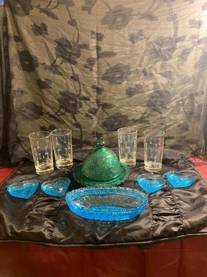 A VARIETY OF PRETTY TIARA GLASS