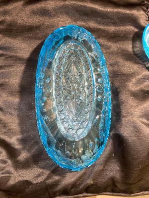 A VARIETY OF PRETTY TIARA GLASS