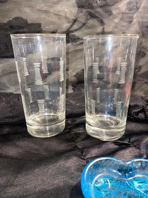 A VARIETY OF PRETTY TIARA GLASS