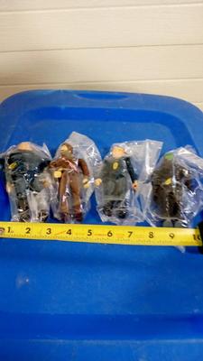LOT 36 FOUR VINTAGE DUNE FIGURES