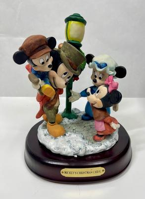 DISNEY Mickey Christmas Carol Statue, Figurine Music Box