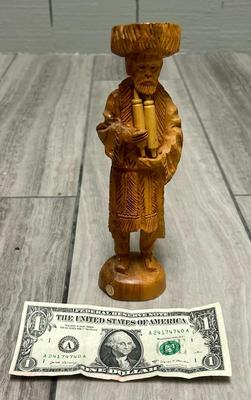 Figurines