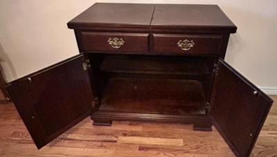 Buffet Cabinet with Extendable Top