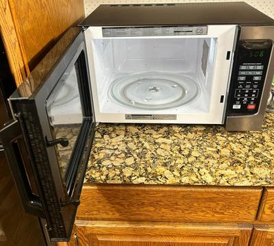 Microwave Oven
