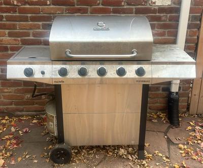 4 Burner Propane Grill