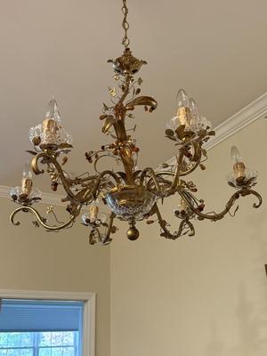Stunning chandelier, retails for over $1000