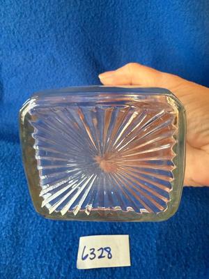 Clear art cruet