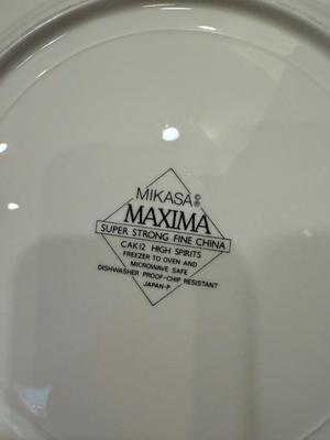 Mikasa Maxima plate set