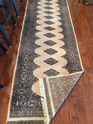 Beautiful runner in cream, black and hints of pink