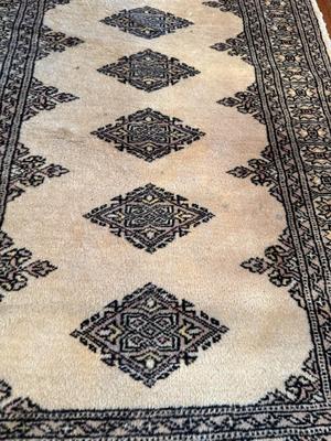 Beautiful runner in cream, black and hints of pink