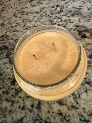French vanilla candle