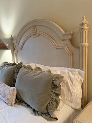 Excellent find: Gorgeous Domain cream bedroom set