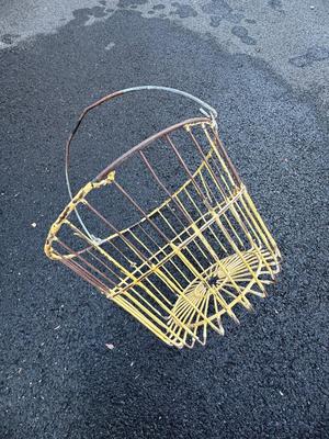 Vintage Metal Oyster/Clam/Egg Basket