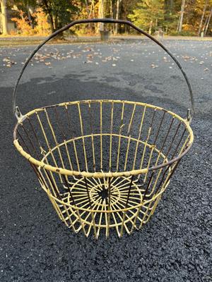 Vintage Metal Oyster/Clam/Egg Basket