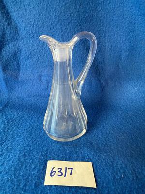 Glass cruet