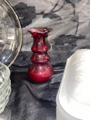 SET OF 4 TIARA GLASS HOSTESS SNACK PLATES WITH CUP, FROSTED CANDY DISH AND RUBY VASE