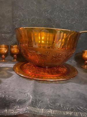 GORGEOUS VINTAGE TIARA AMBER PUNCH BOWL SET