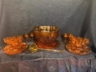 GORGEOUS VINTAGE TIARA AMBER PUNCH BOWL SET