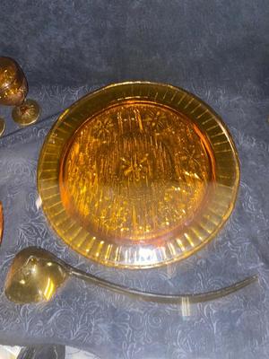 GORGEOUS VINTAGE TIARA AMBER PUNCH BOWL SET
