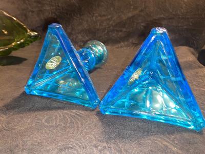 BEAUTIFUL GLASS CENTERPIECE BOWL WITH BLUE TIARA CANDLESTICK HOLDERS