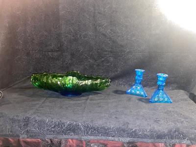 BEAUTIFUL GLASS CENTERPIECE BOWL WITH BLUE TIARA CANDLESTICK HOLDERS