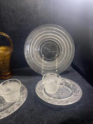 CLEAR TIARA GLASS HOSTESS PARTY SNACK SET, SERVING PLATTERS AND AMBER BASKET