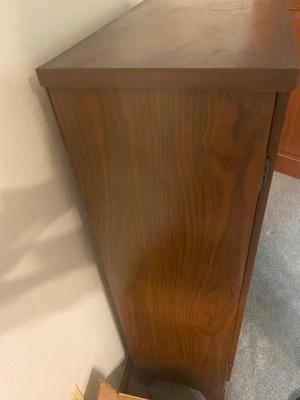 DOUBLE DOOR DISPLAY CABINET