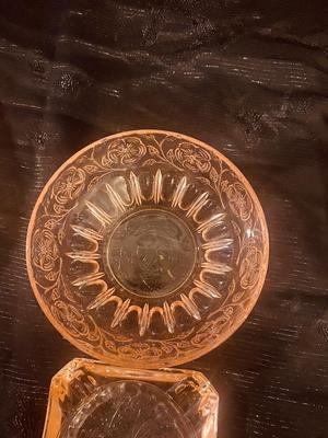 2 PINK DEPRESSION GLASS SERVING BOWLS, ASHTRAY AND CONDIMENT BOWL