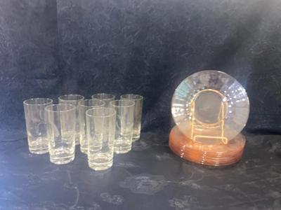 8 PINK DEPRESSION PLATES ETCHED WITH GRAPES AND 8 CLEAR ETCHED GLASSES