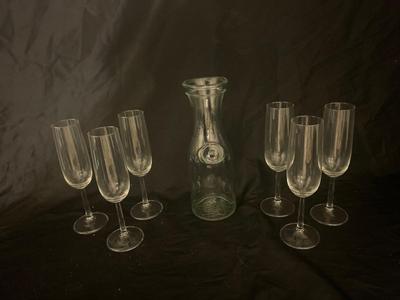 CHAMPAGNE FLUTES AND WINE SERVER