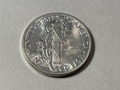 1941-P BRILLIANT UNCIRCULATED CONDITION MERCURY SILVER DIME AS PICTURED. COIN #1
