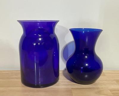 Libby Cobalt blue Art Glass Vase w/ Larger Cobalt Blue Art Glass Vase