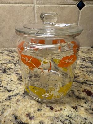 Anchor Hocking Morning Glory 1970’s jar with lid