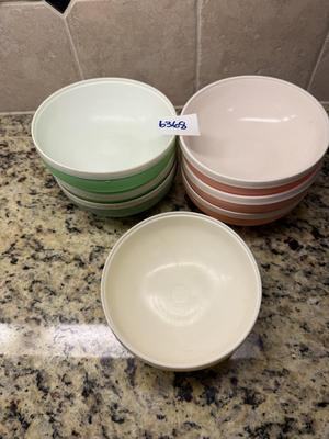 Set of 7 Bolero therm-o-ware insulated footed bowls