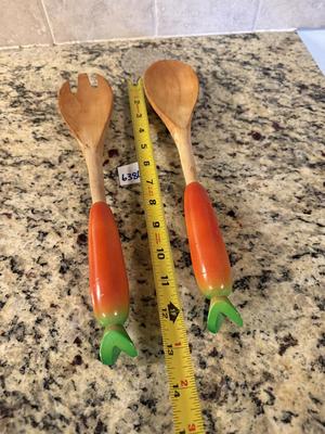 Salad fork & spoon carrot handles