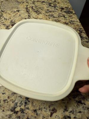 1 qt Corning Ware with lid